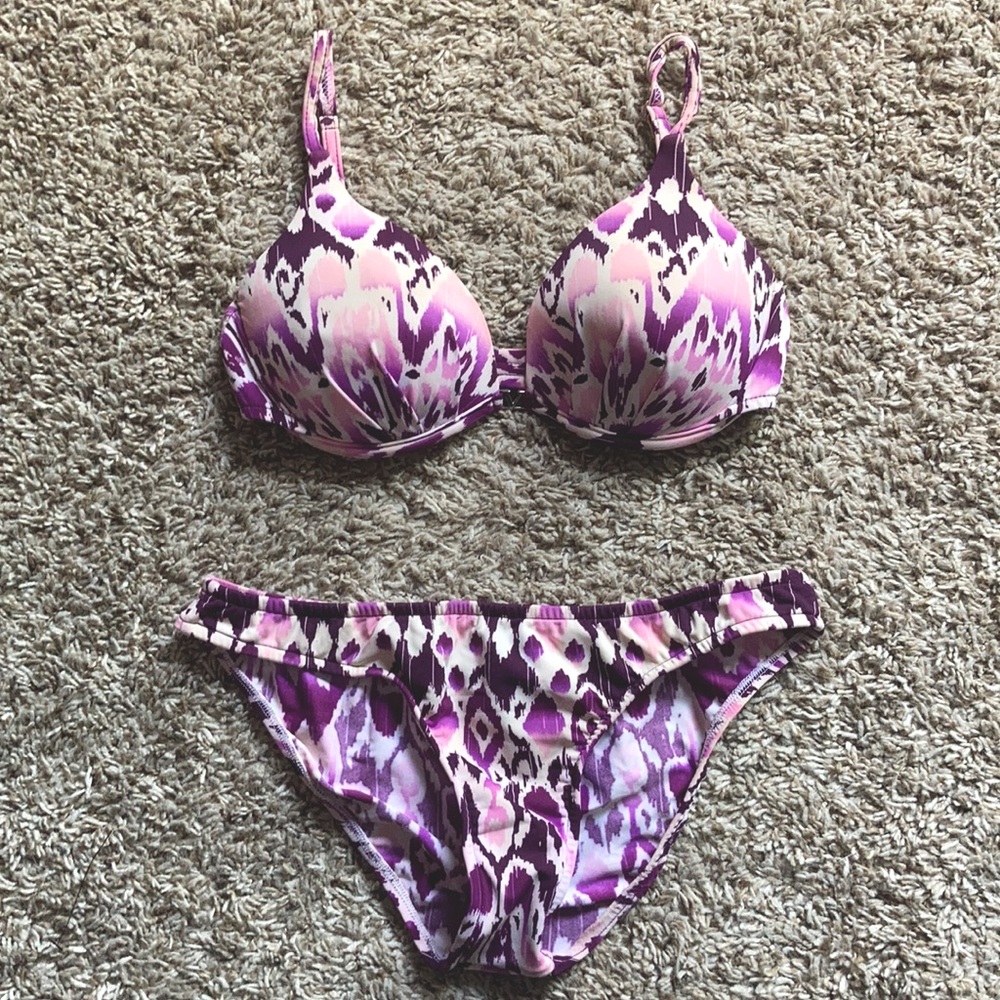 Venus Ikat pattern bikini set